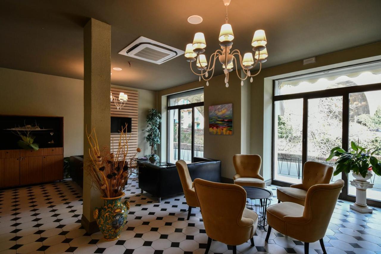 Hotel Residence Paradiso Монелья Экстерьер фото