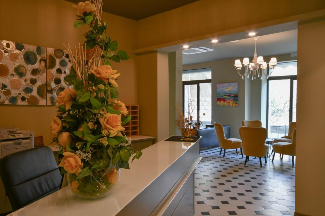 Hotel Residence Paradiso Монелья Экстерьер фото
